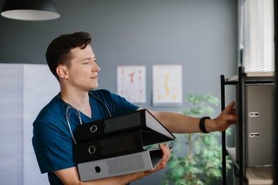 4 things to know about medical admin courses